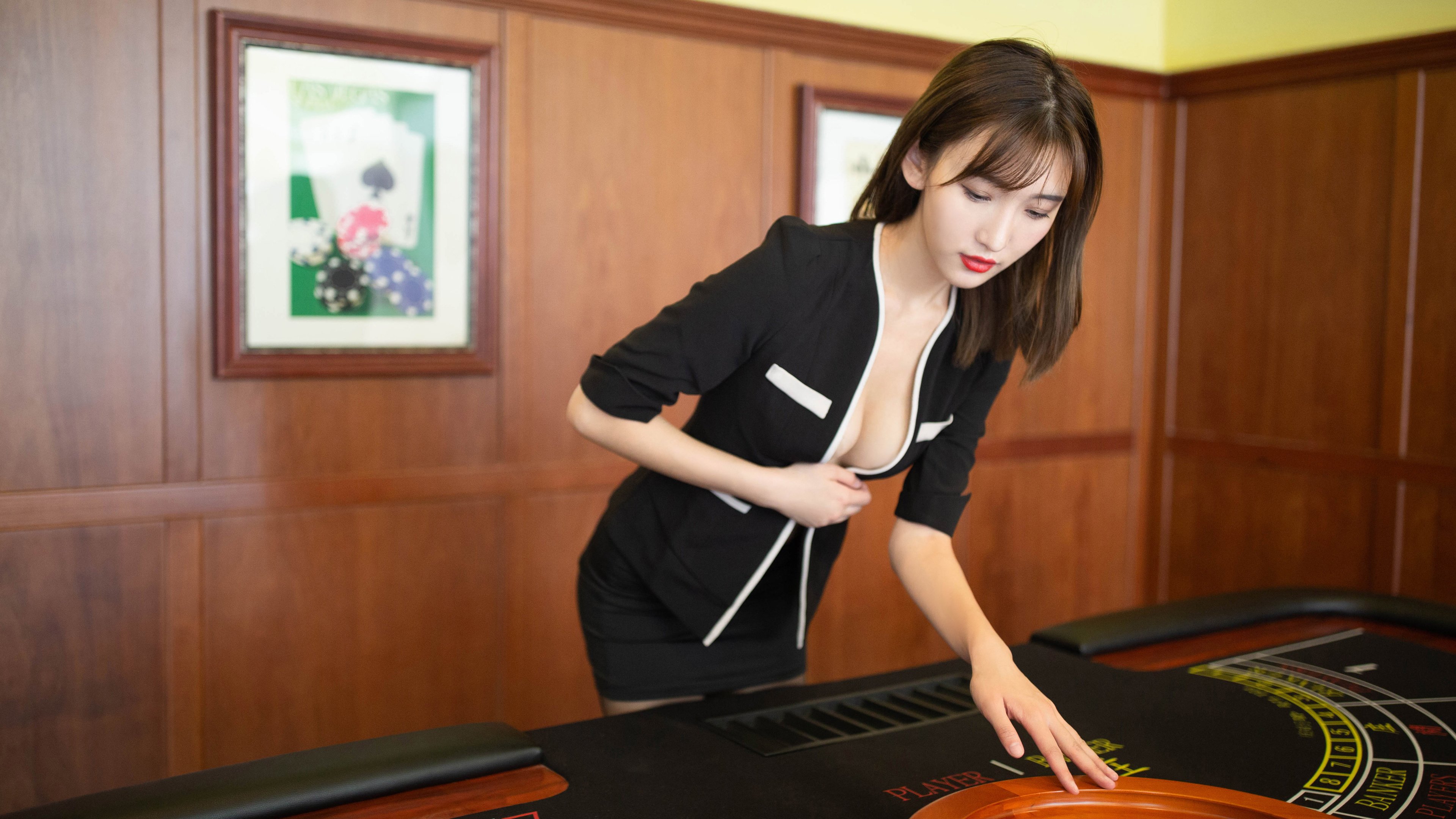 北欧寒刀出鞘，京多安冷雨夜压制全场，芬兰以冰球纪律击溃墨西哥狂想曲