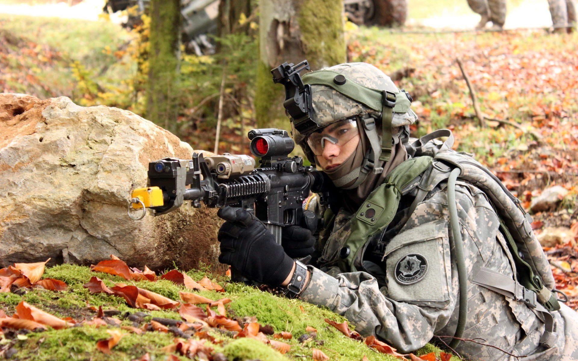 红黑油门,AC米兰的东方节奏与斯通斯的街道法则