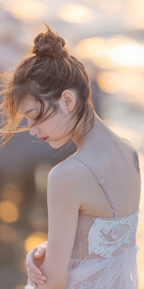 引擎咆哮与终场哨音，当维斯塔潘的孤注一掷遇见东契奇的不可能